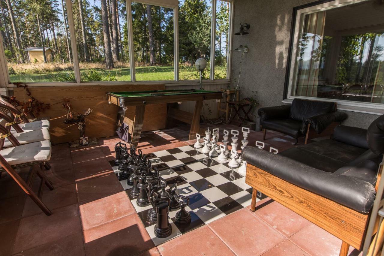 Villa Harald - Beachfront Hitis エクステリア 写真