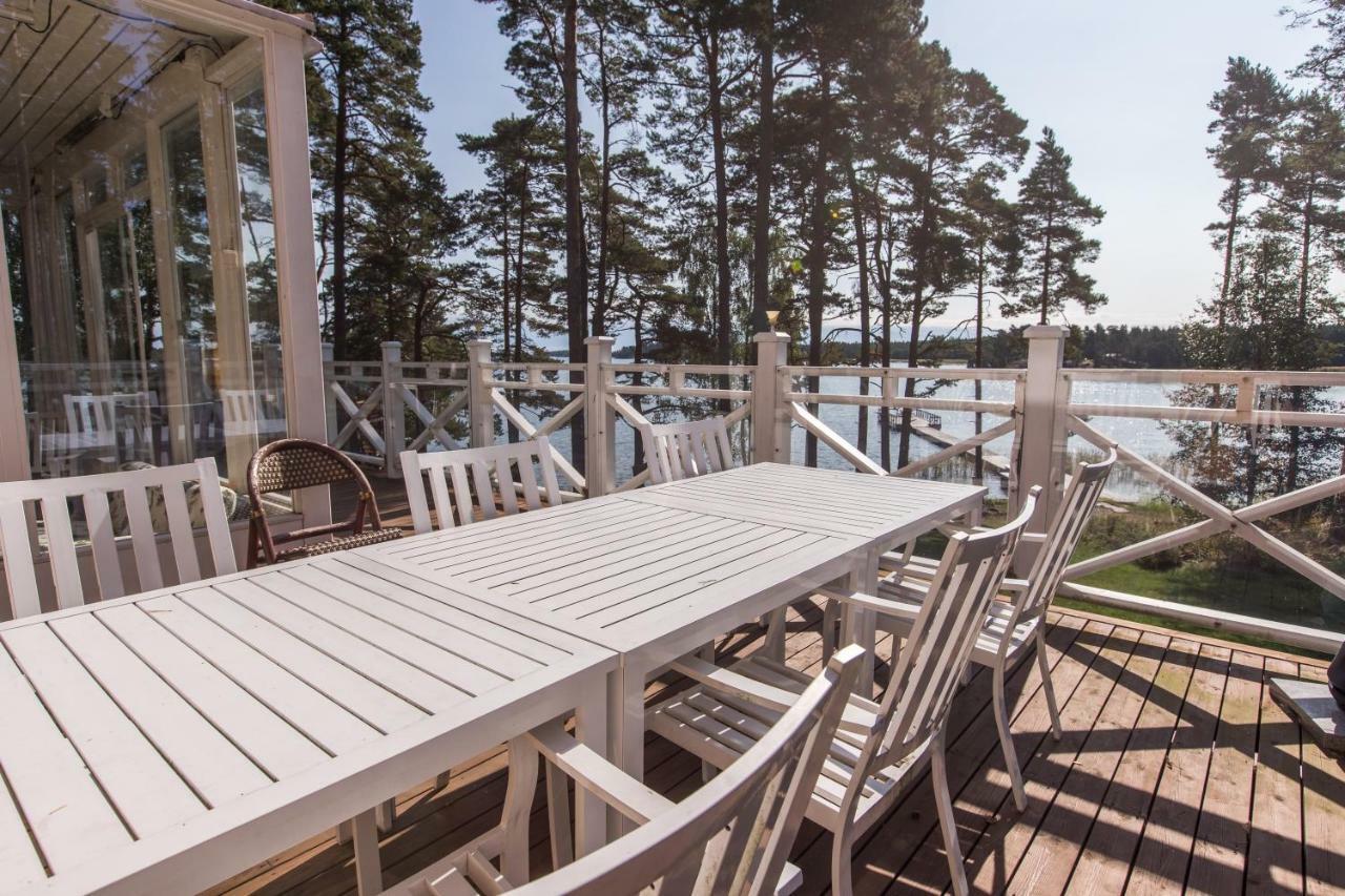 Villa Harald - Beachfront Hitis エクステリア 写真