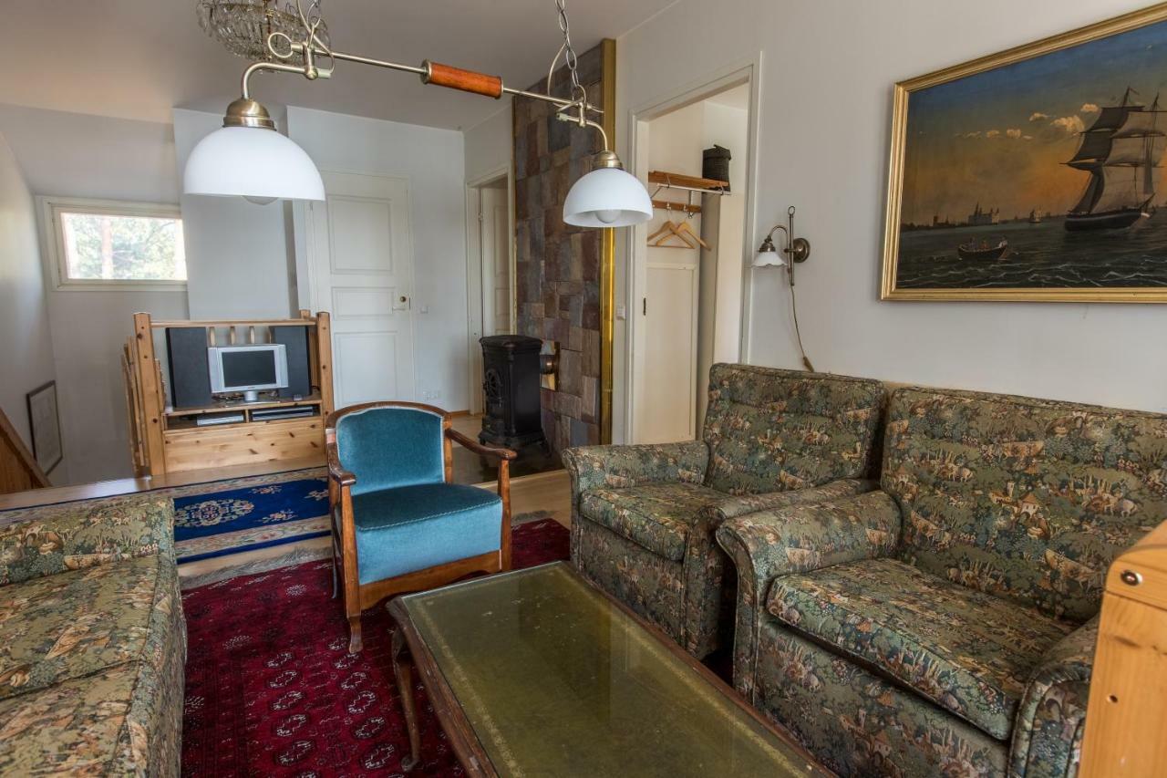 Villa Harald - Beachfront Hitis エクステリア 写真