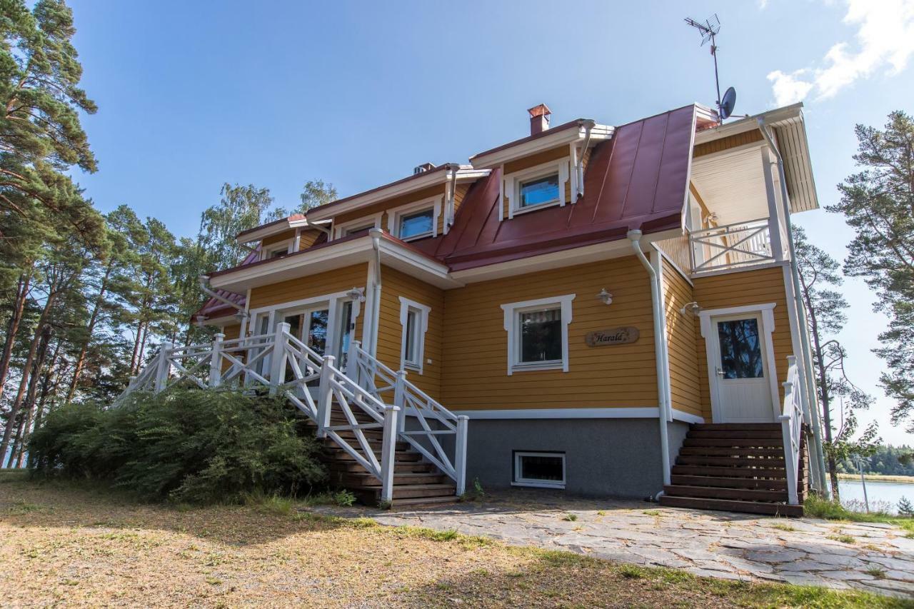 Villa Harald - Beachfront Hitis エクステリア 写真