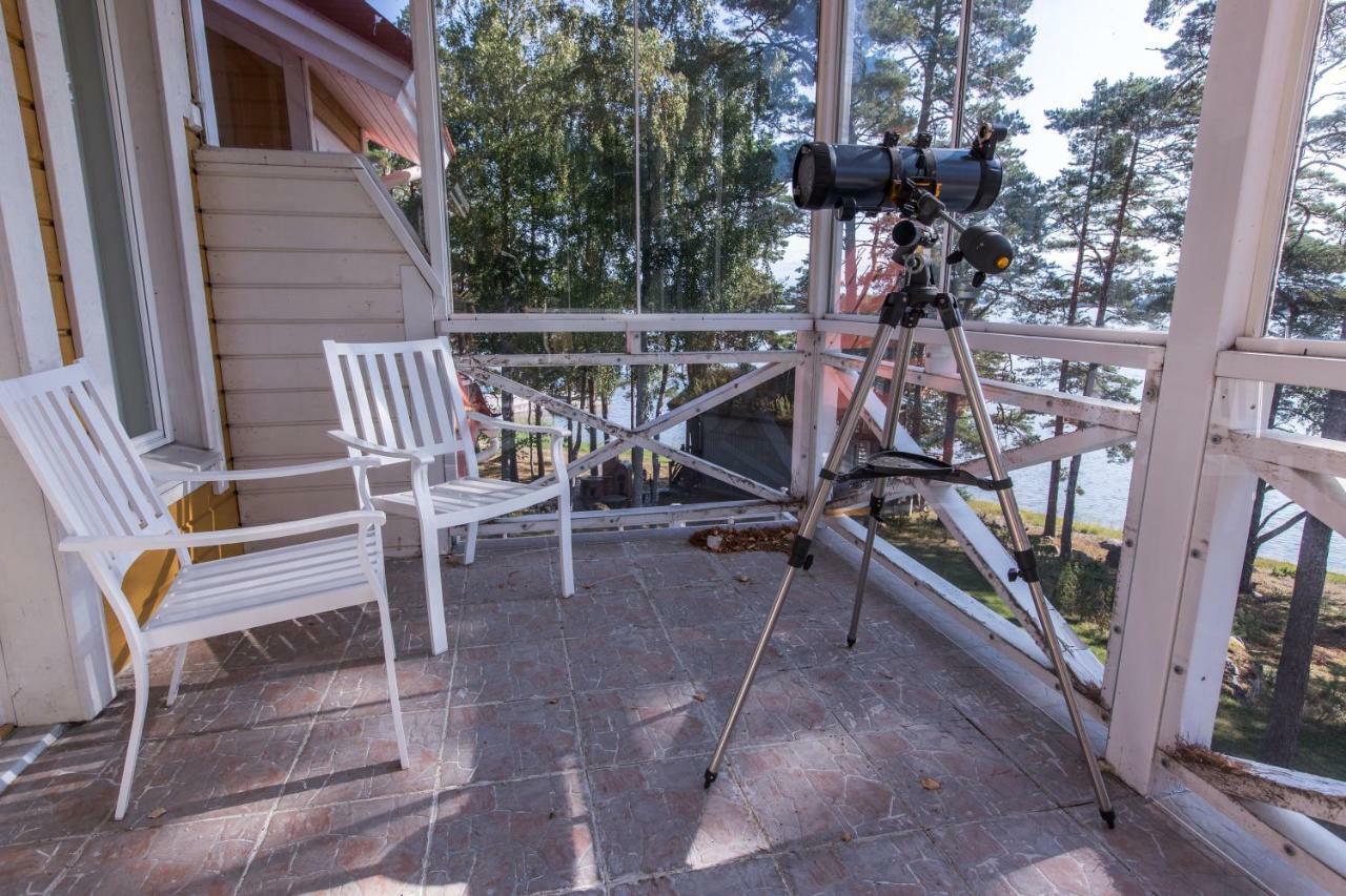 Villa Harald - Beachfront Hitis エクステリア 写真