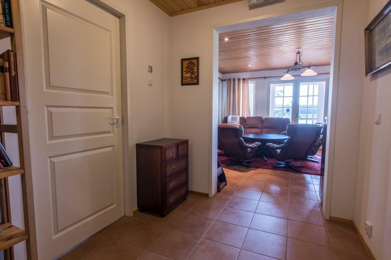 Villa Harald - Beachfront Hitis エクステリア 写真