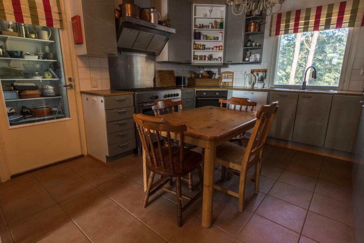 Villa Harald - Beachfront Hitis エクステリア 写真