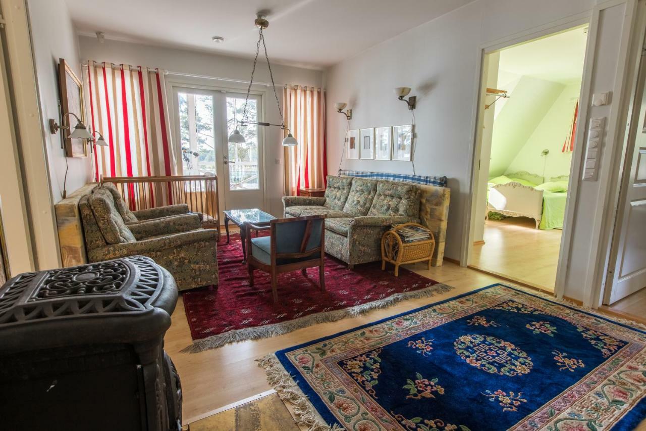 Villa Harald - Beachfront Hitis エクステリア 写真