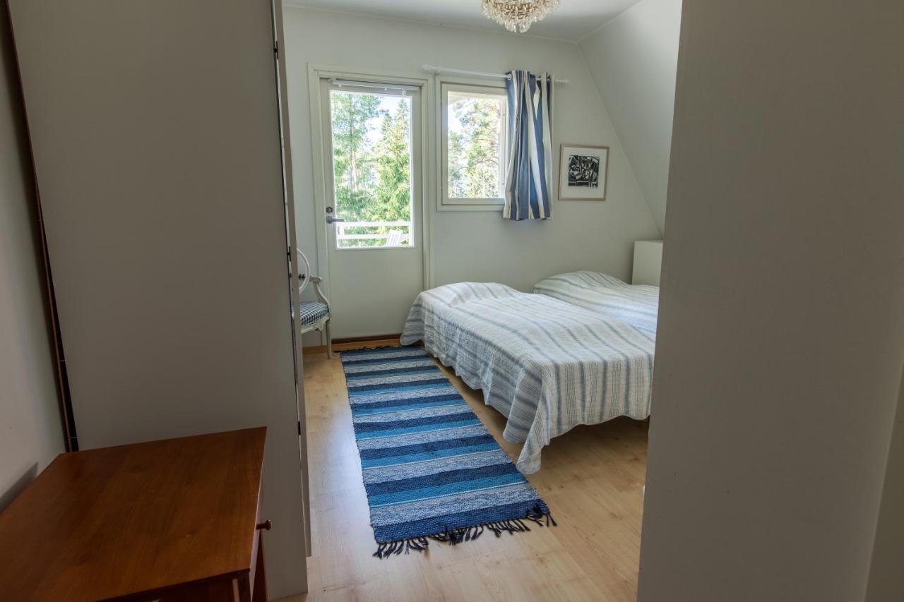 Villa Harald - Beachfront Hitis エクステリア 写真